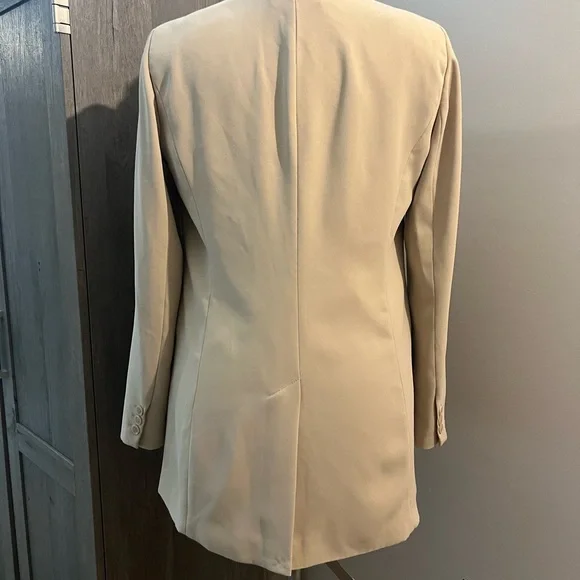 Rachel Zoe Beige Double-Breasted Blazer - Picture 2 of 4